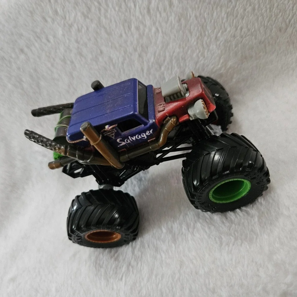 Monster‎ Jam Truck Lot Great Clips Mohawk Warrior Salvager Megalodon Shark